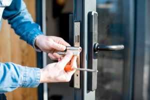 Emergency locksmith Barkingside